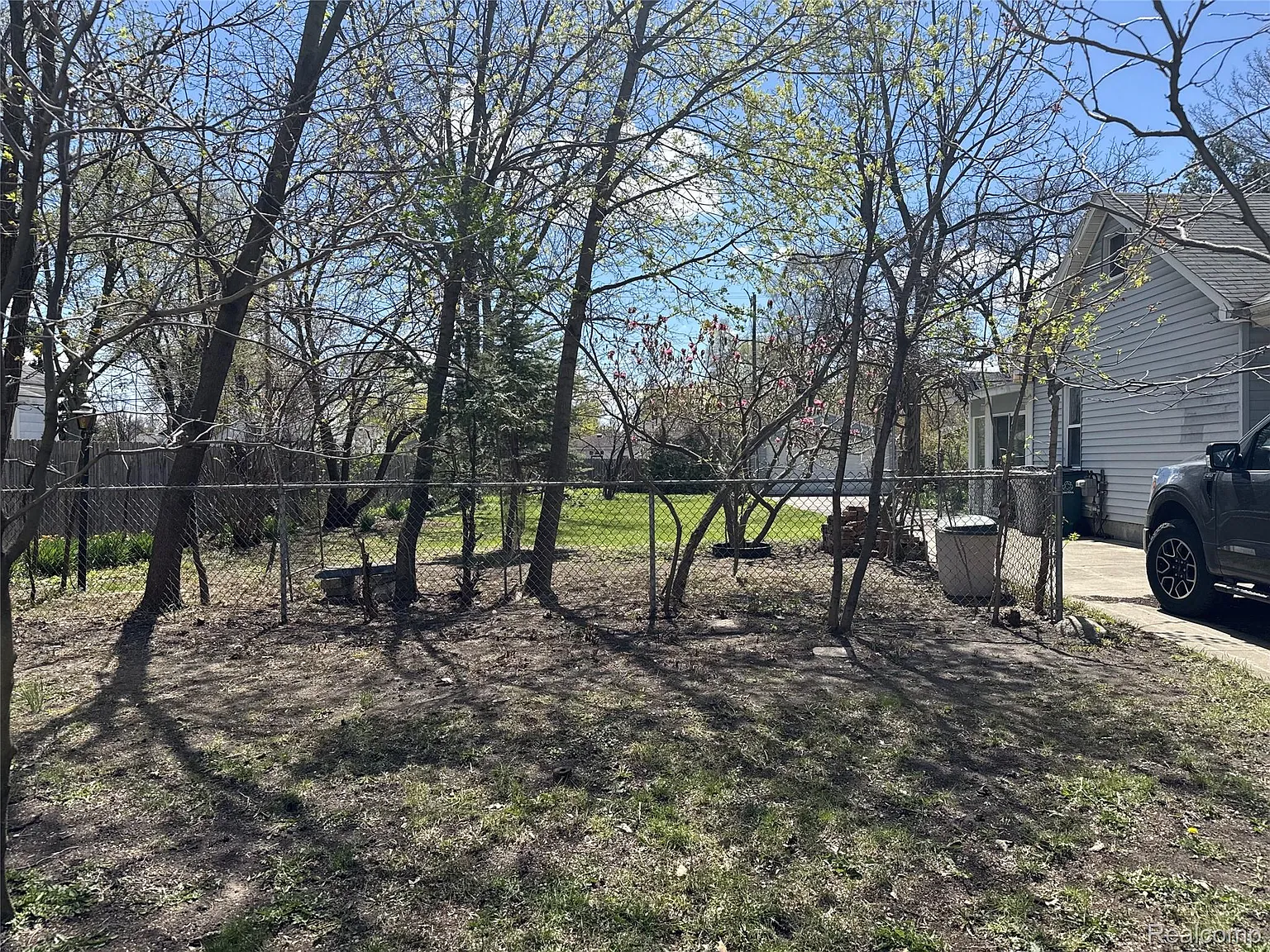 1236 E Meyers Ave photo 1