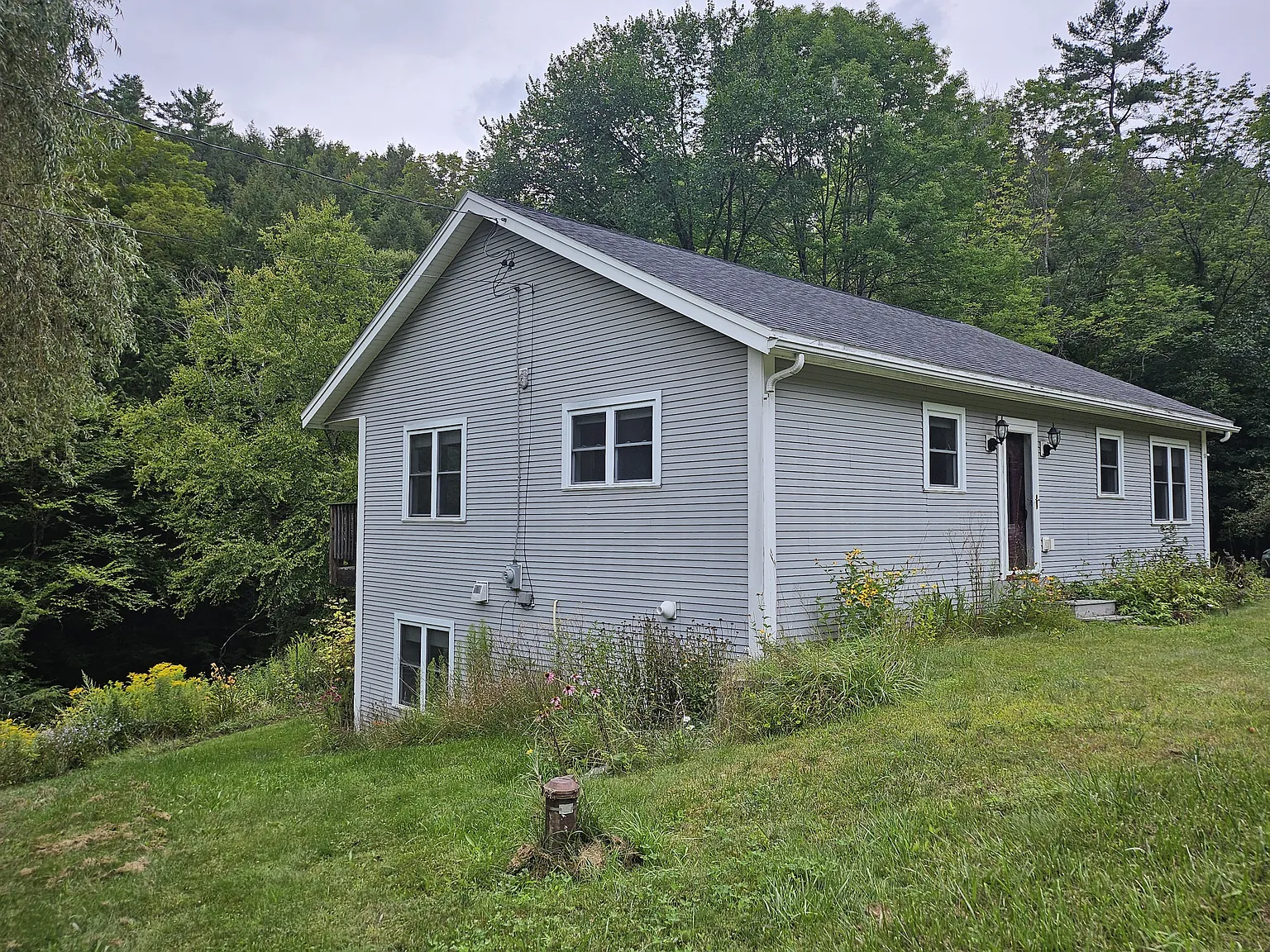 3 bed, 2200 sqft, $2,800 — Photo 4