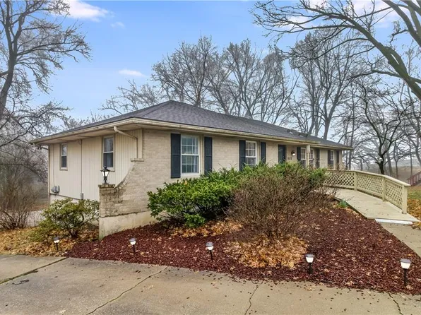 9512 E 30th St S, Independence, MO 64052