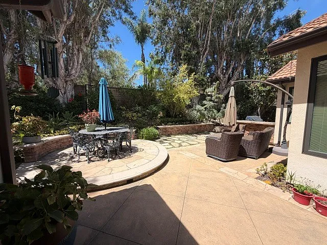 4 bed, 2640 sqft, $6,150 — Photo 2