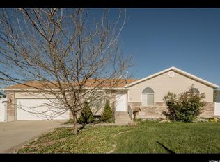 7105 S Swan Hill Dr, West Jordan, UT 84081