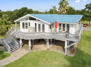 650 Oleander Dr, Bay St Louis, MS 39520