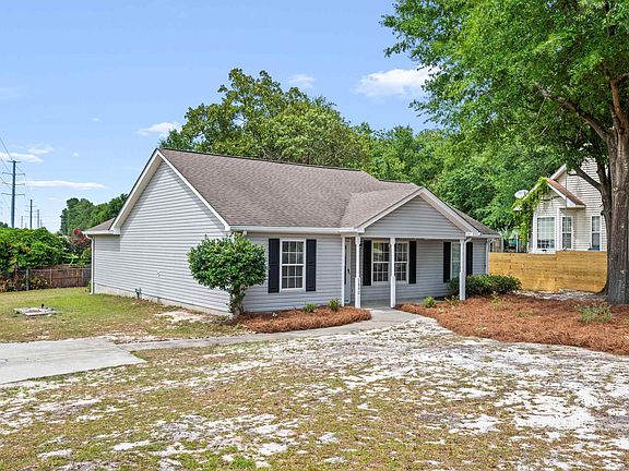 2nd image of 1840 D Ave