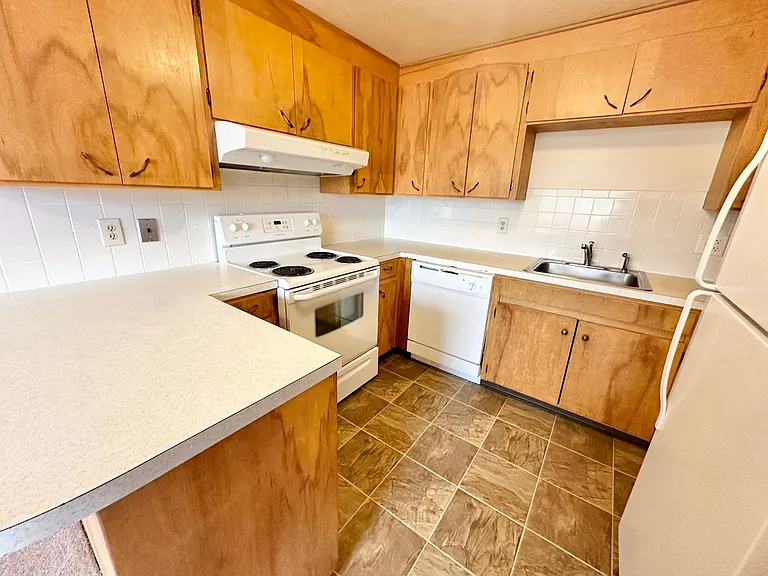 2517 N Garfield Ave — Photo 10