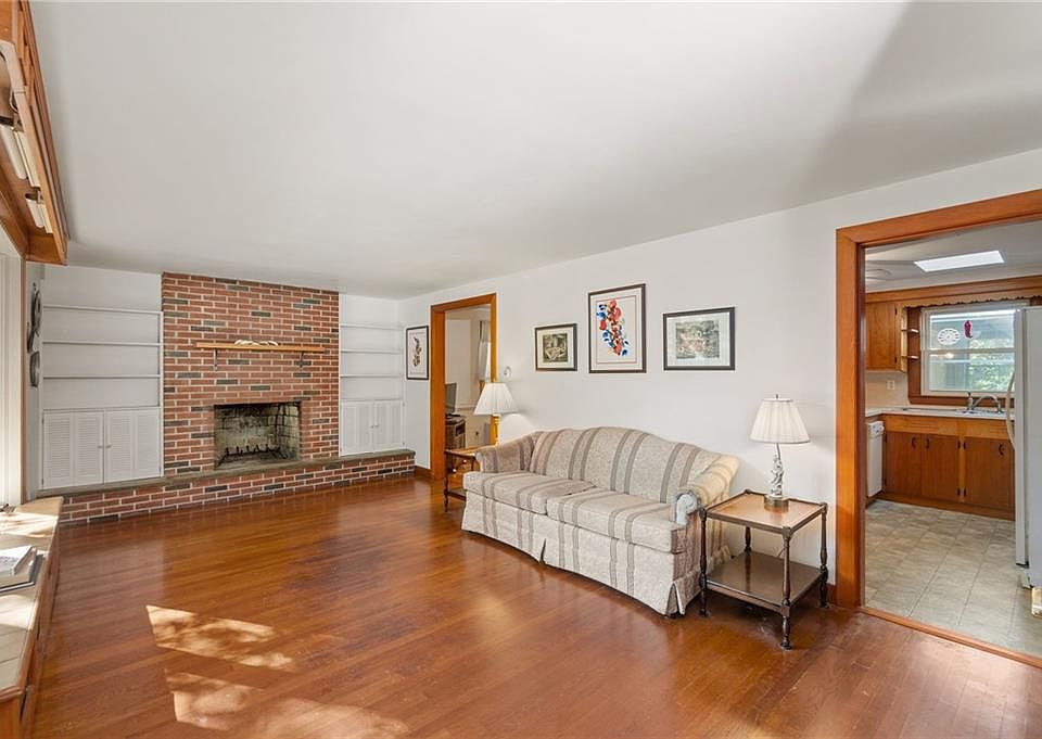 103 Angell Rd, Lincoln, RI 02865 Zillow