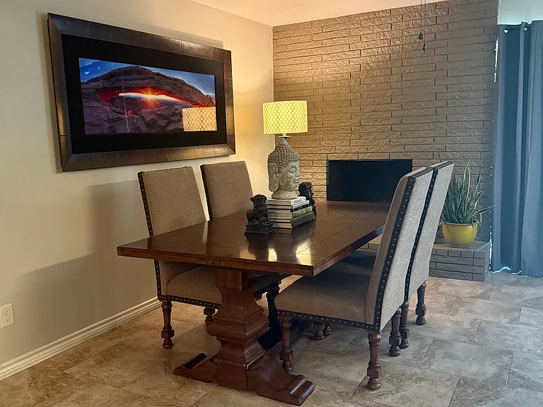 611 Stardust Ln — Photo 3