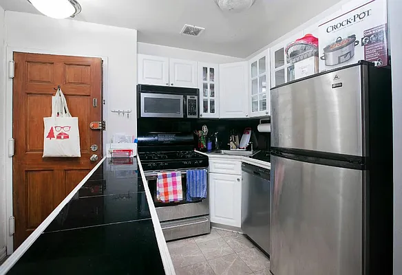 Rented by Charles Coutinho LLC | media 59