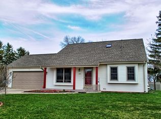 4424 S 113th St, Greenfield, WI 53228