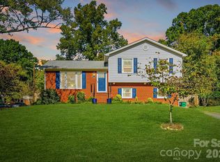 7148 Sherbourne Dr, Charlotte, NC