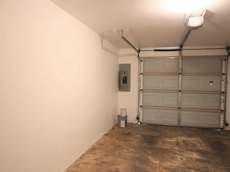 5839 Creekside Cir — Photo 15