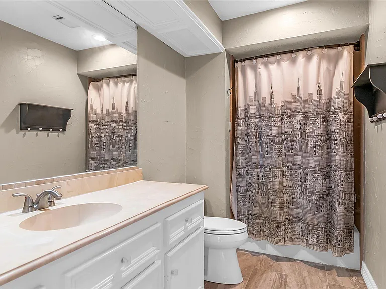 2607 Laurel Ridge Dr — Photo 36
