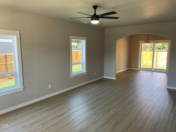 5th image of 2211 Piazza Dr