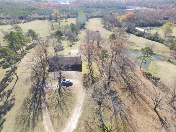 669 Navaho Trl, Bismarck, AR 71929