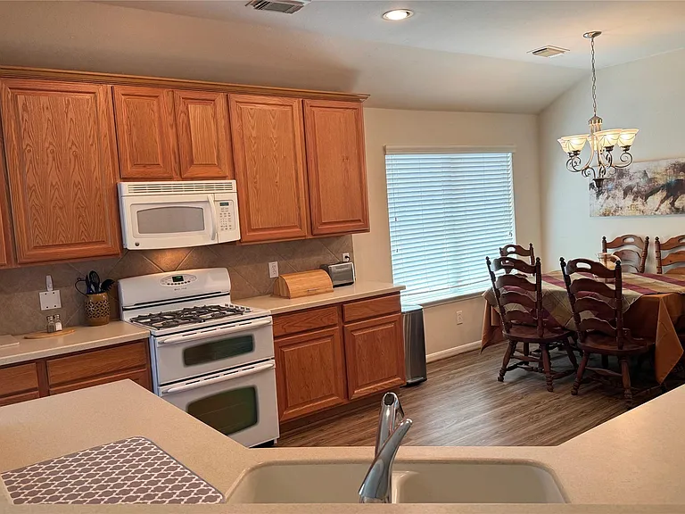 21818 Saragosa Pond Ln — Photo 9