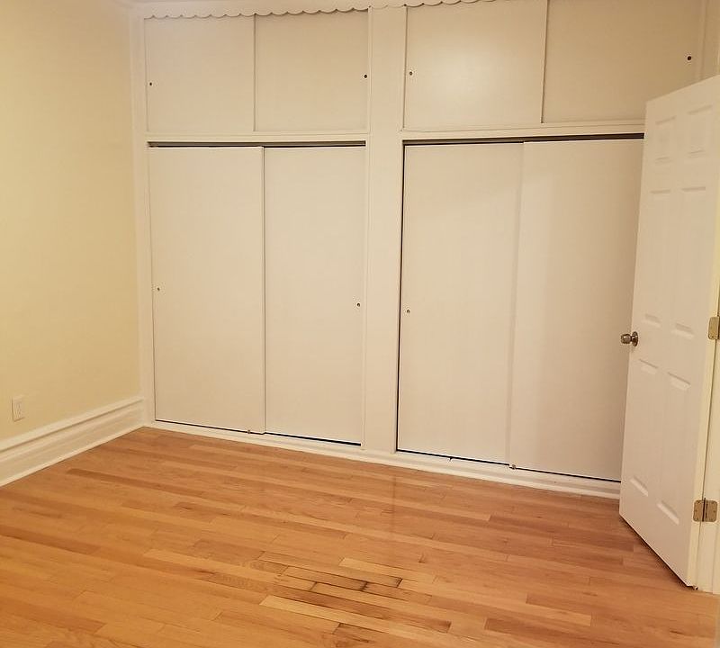 1st image of 26-08 Hoyt Ave S #3R