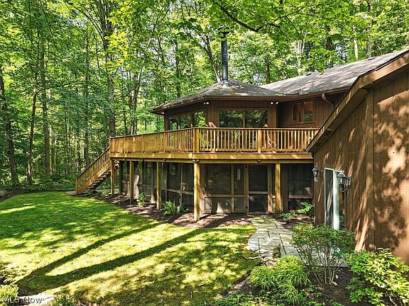 5th image of 14759 Hillbrook Ln N