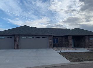 7525 S Grand Arbor Pl, Sioux Falls, SD 57108