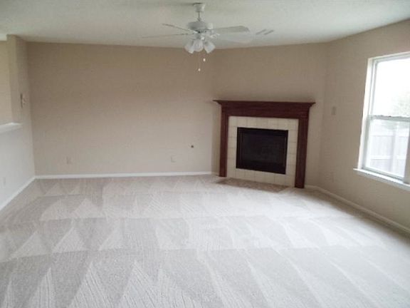 4th image of 5671 N Jefferson Dr