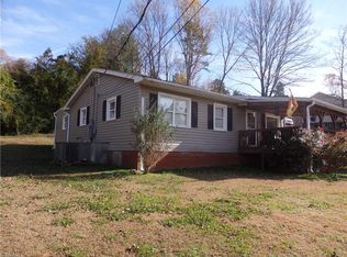 255 Kimberly Ln, Thomasville, NC 27360