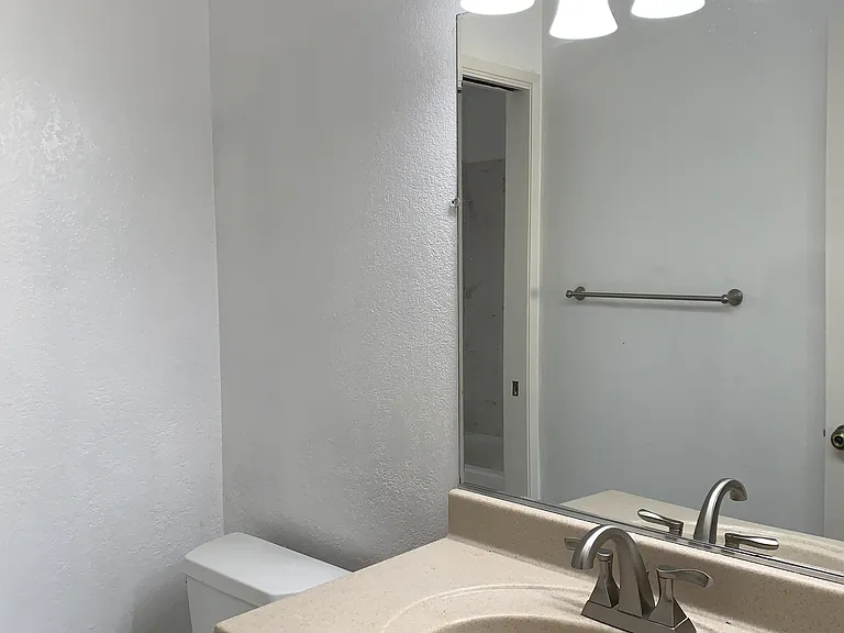 1871 Cherokee Dr #4 — Photo 10
