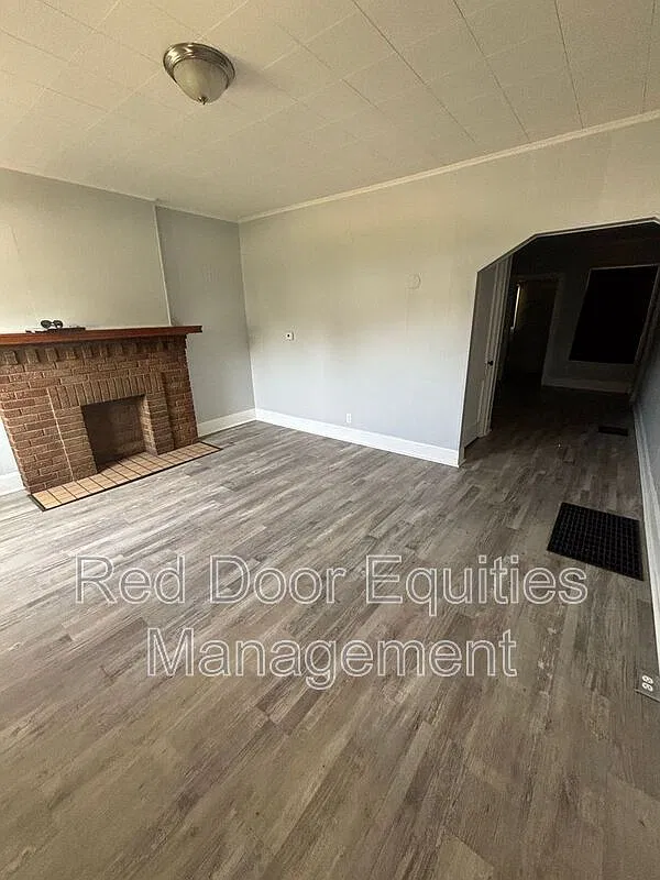 2 bed, 1.0 bath, $1,200 — Photo 4