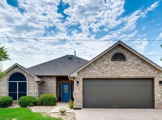 1101 Serendipity Cir, Sanger, TX 76266