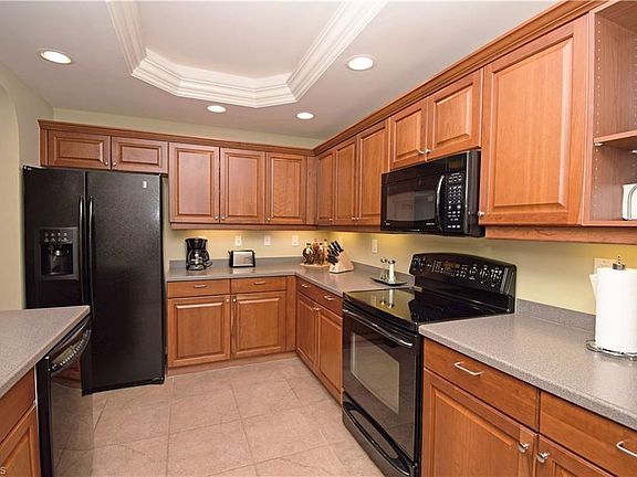 3rd image of 7401 Bella Lago Dr Unit 524