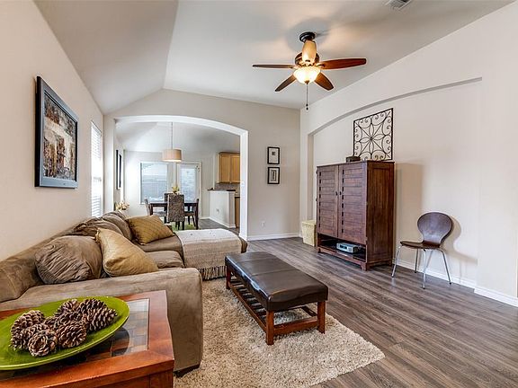 4th image of 3317 Versante Dr