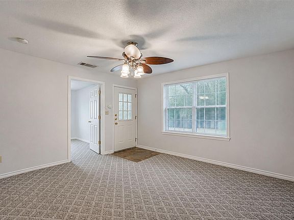 4th image of 2308 Santa Rita St