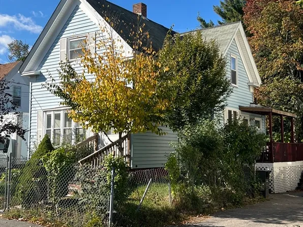 31 Myrtle St, Brockton, MA 02301