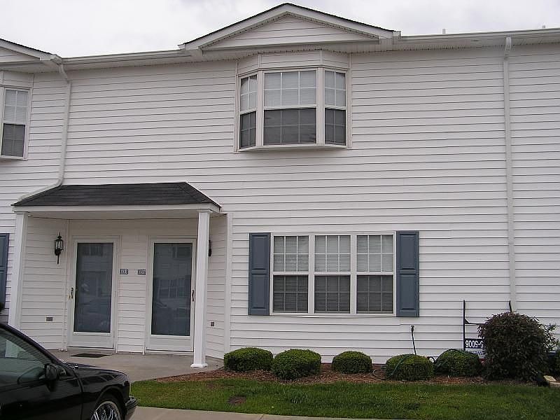 1st image of 3995 Sterling Pointe Dr Unit Kkk6