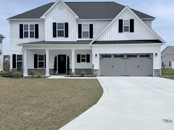 1814 Olde Towne Pointe Blvd, Jacksonville, NC 28546