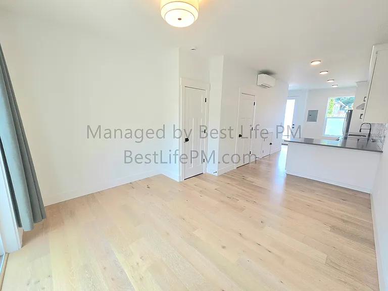 310 NE 58th Ave — Photo 11