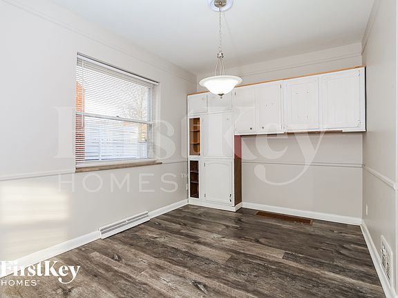 5th image of 3632 Edgebrook Dr