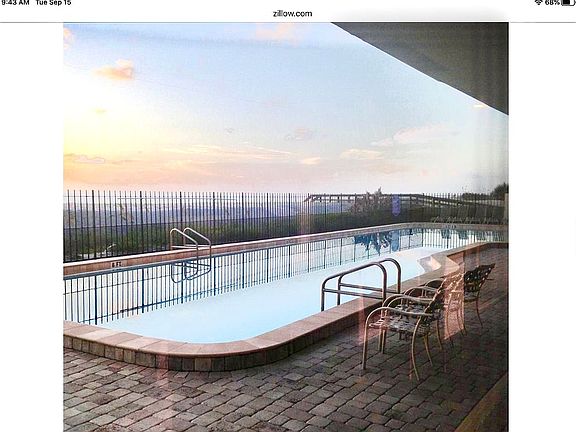 Large oceanfront pool