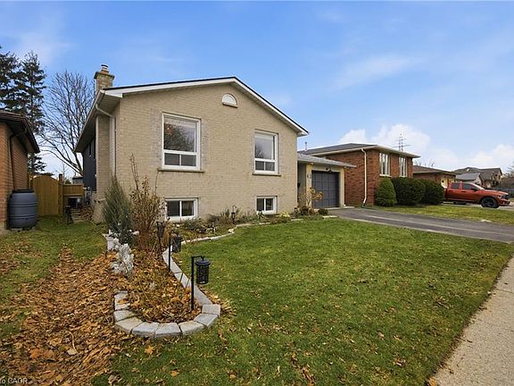 2nd image of 43 Ludlow Cres