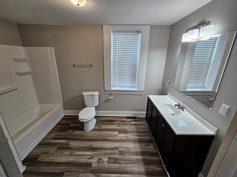 1313 Cincinnati St — Photo 16