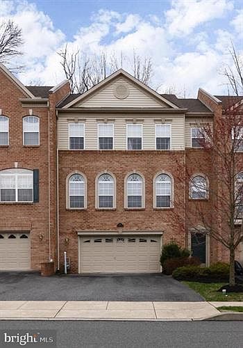 1st image of 3178 Woods Edge Dr
