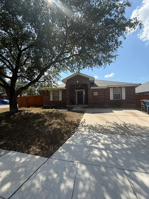 3 bed, 1707 sqft, $1,750 — Photo 1