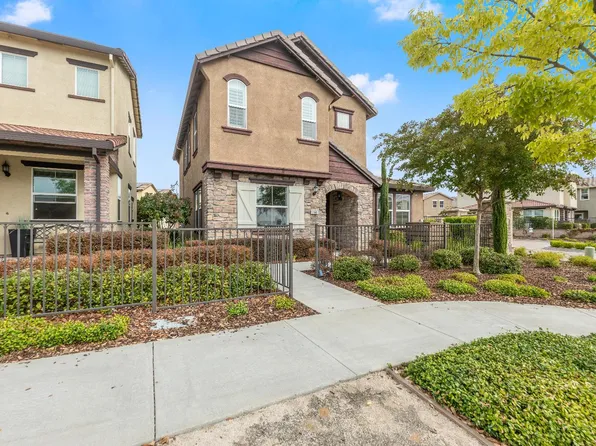 3849 Miners Ravine Dr, Roseville, CA 95661