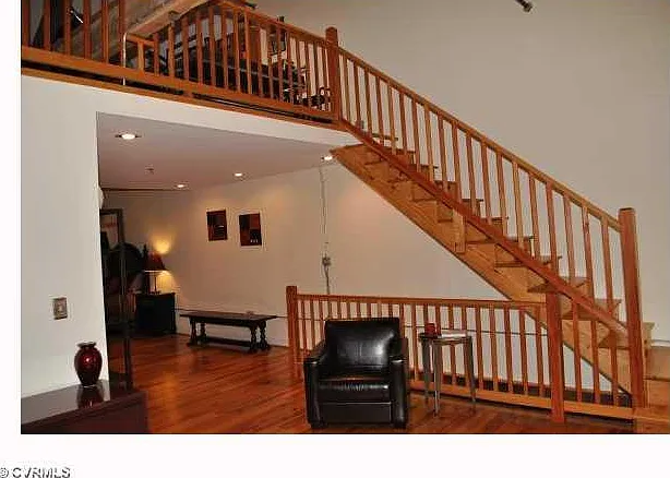 2511 Mule Barn Aly #B — Photo 3