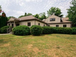 150 Hines Farm Rd, Cranston, RI 02921