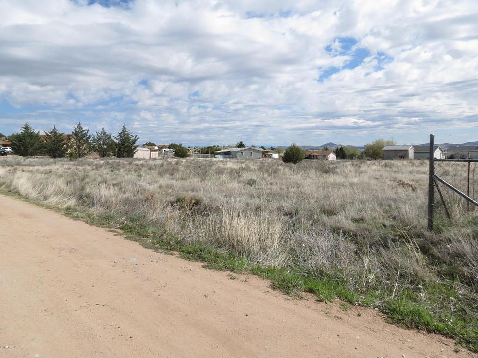 1st image of 2815 N Navajo Pl