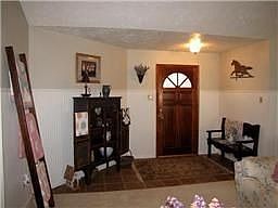 3rd image of 807 Portland Ct