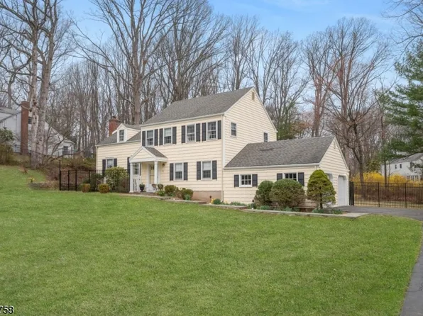 9 Pepperidge Rd, Morris Twp., NJ 07960