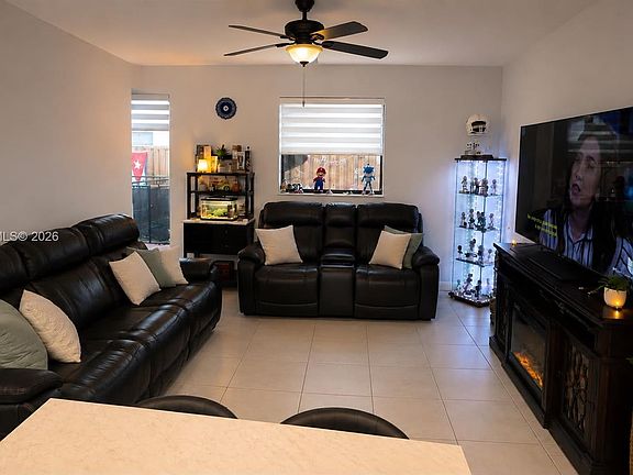 2nd image of 25320 SW 115th Ct #25320