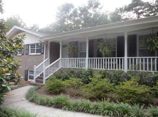 137 Blueberry Trl, Lilburn, GA 30047