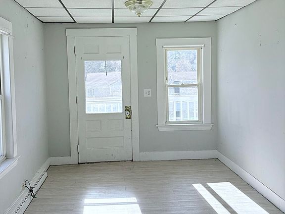 3rd image of 5 Ralph Ave Avenue