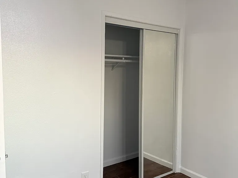 1054 E Salt Lake St #4 — Photo 3