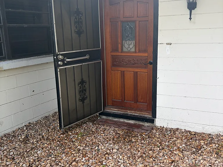 209 Bayshore Dr — Photo 10